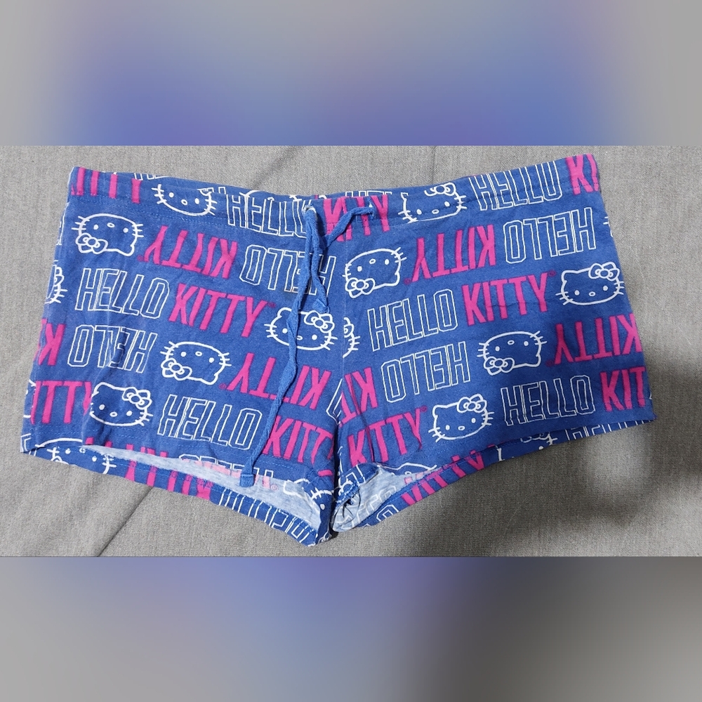 Used/Vintage Hello Kitty SleepWear shorts (Large) (Measurement photos included)